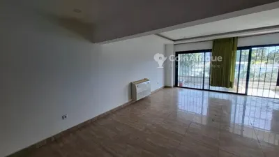 Appartement 3 pièces avec balcon — Marcory