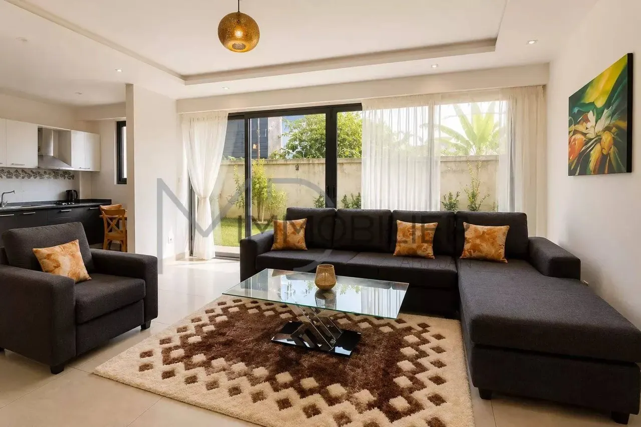 Appartement meublé 2 pièces rez-de-jardin — Riviera 4