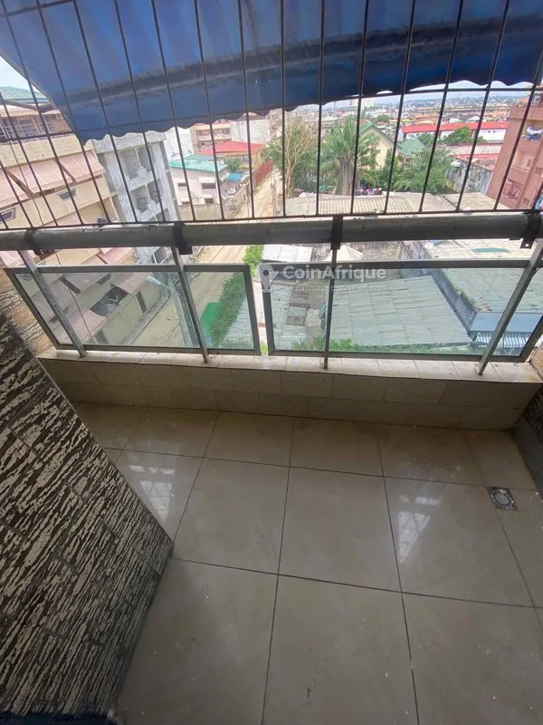 Appartement 3 pièces sécurisé — Angré