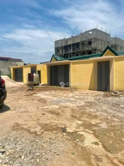 Villa basse 4 pièces avec garage — Bingerville Anan