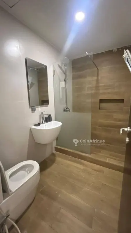 Appartement meublé 4 pièces haut standing — Marcory Zone 4