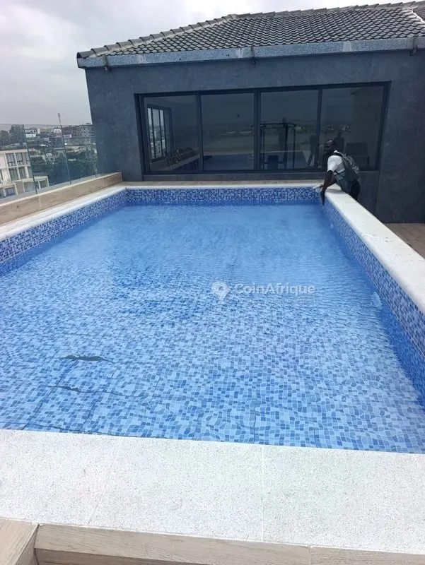 Appartement 4 pièces avec piscine — Cocody Riviera 4