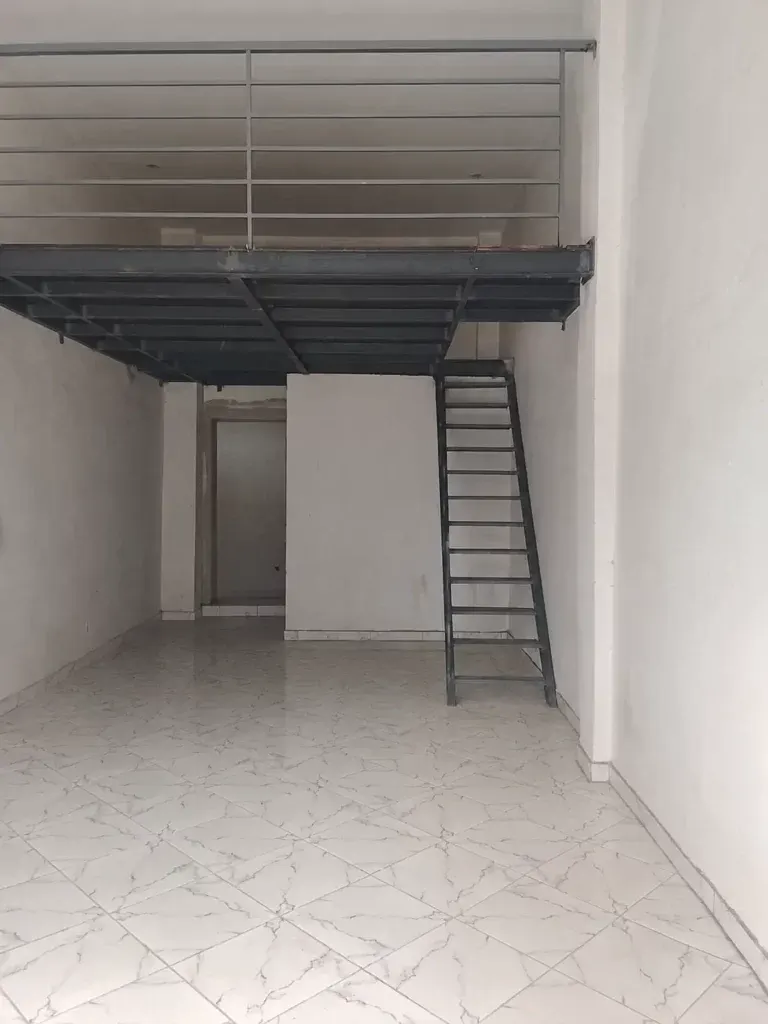 Bureau 3 pièces avec parking — Cocody Angré 8e tranche