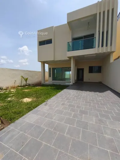 Villa duplex 5 pièces — Bingerville Anan